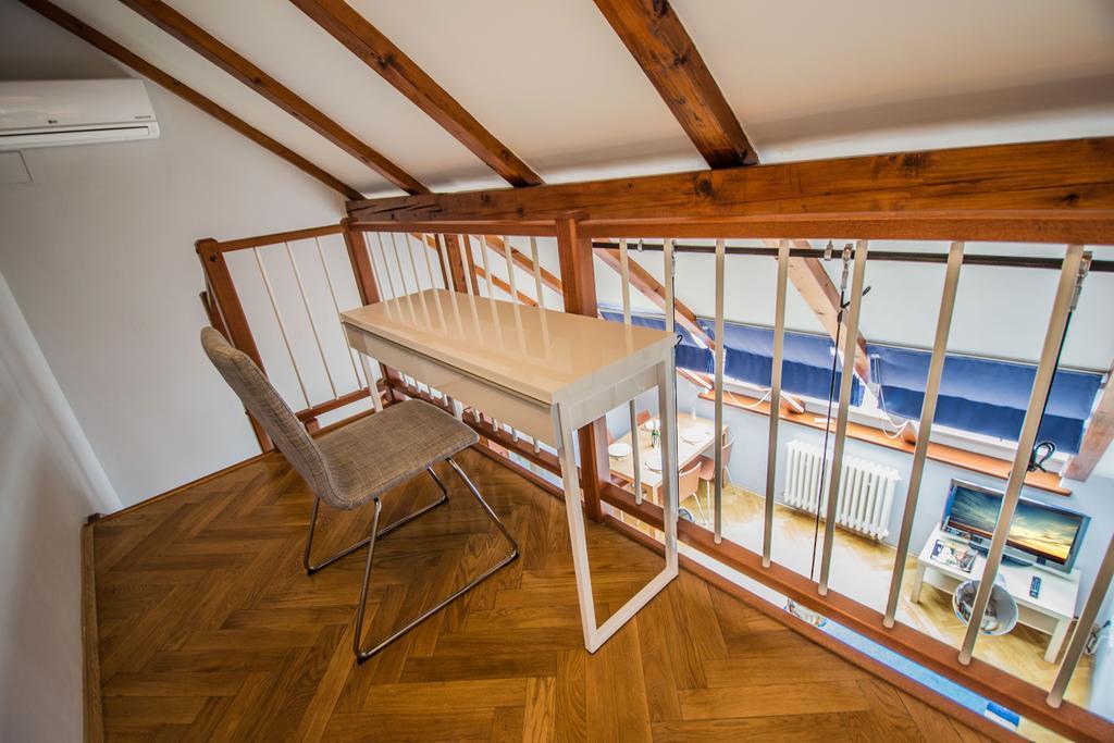 Ruterra Red Roofs View With Garage Praha